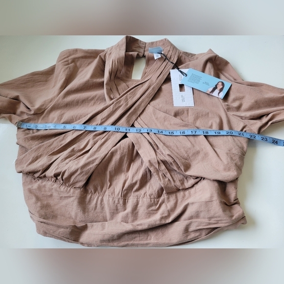 Future Collective Women's Long Sleeve Mock Neck Cross-Front Top Size XL Tan NWT - Picture 9 of 15